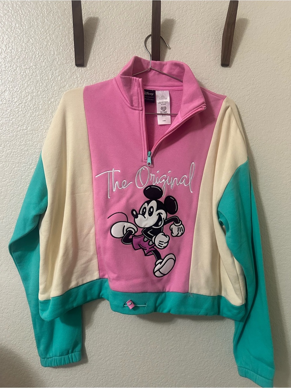 BRAND NEW Disney F/W 2024 Colorblock Pullover Jacket - Pink/Teal